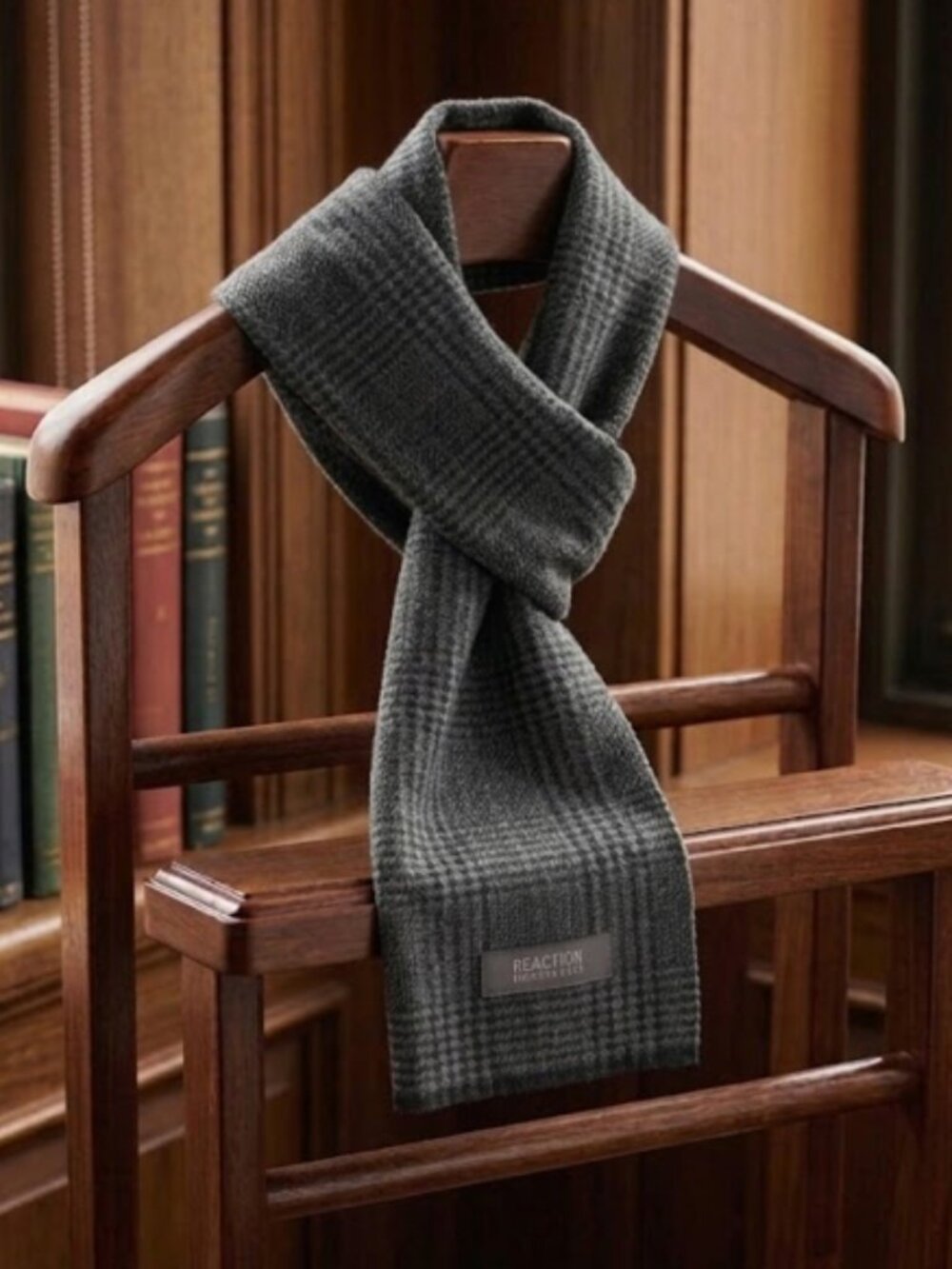 Men's Grey Classic Plaid Fashion Scarf - NWT